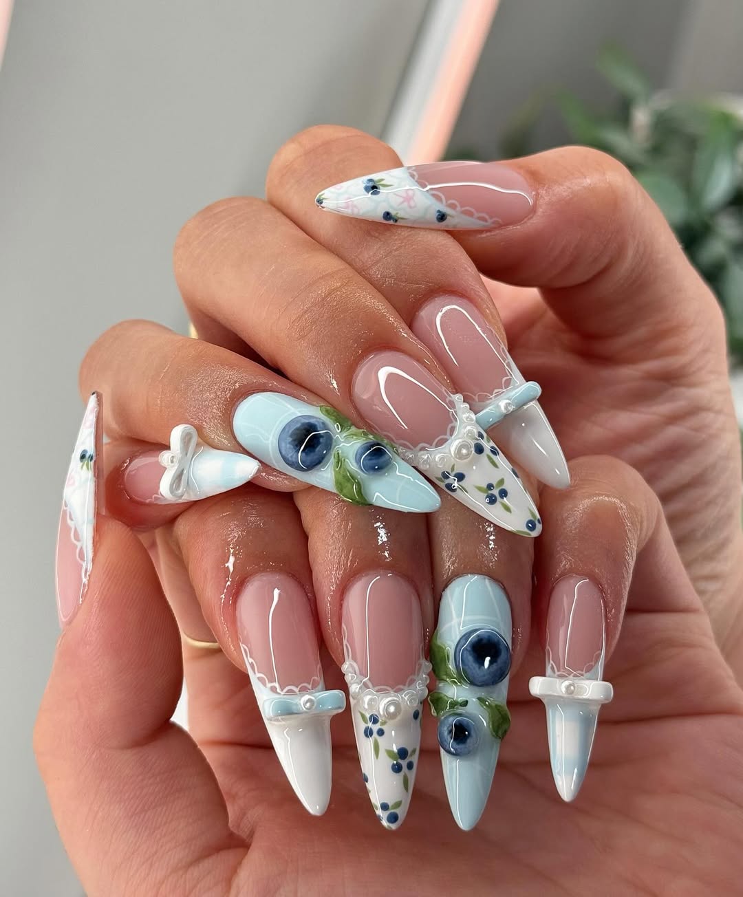12 Stunning Almond Nails to Elevate Your Style