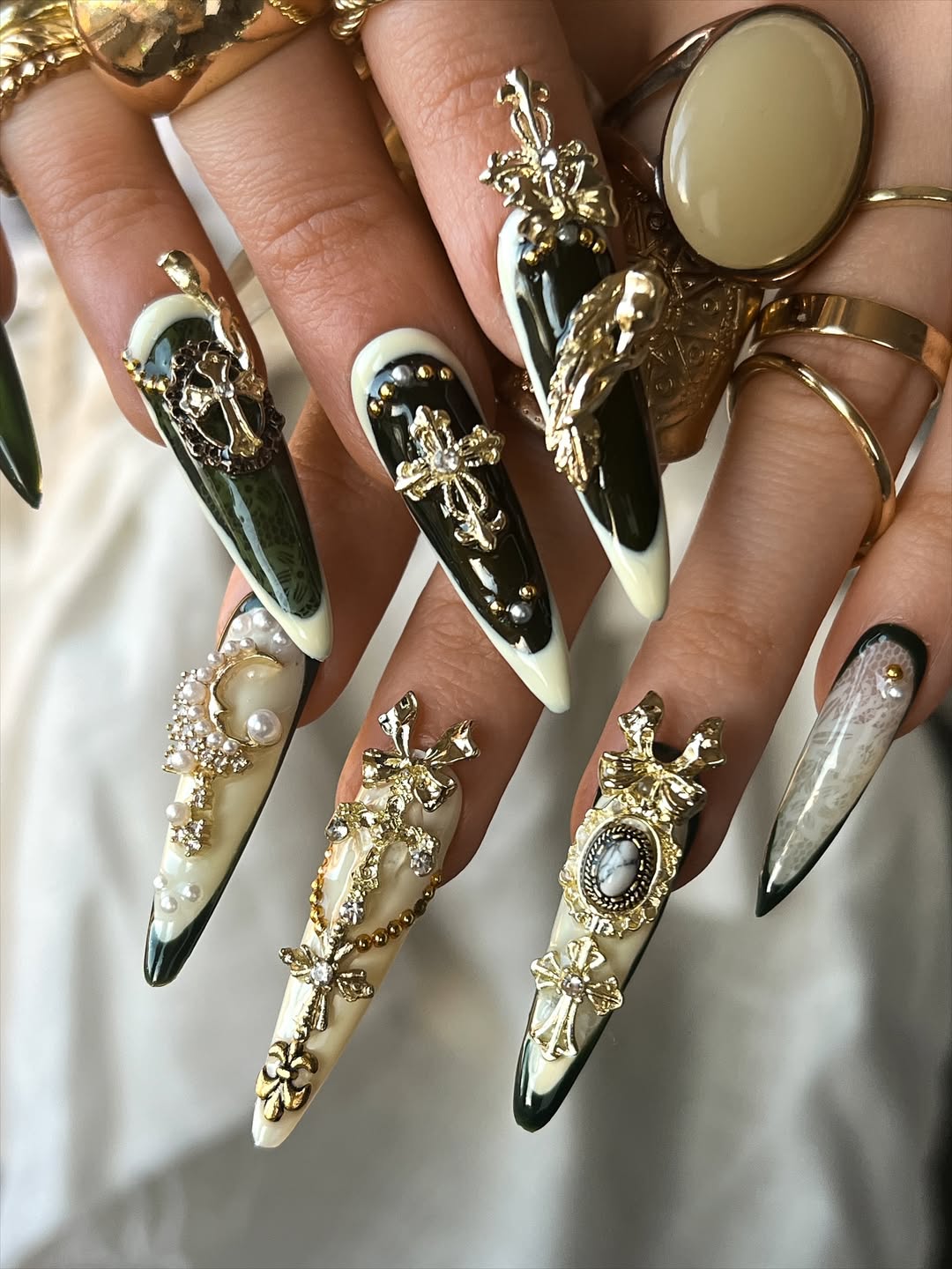 Opulent Green Glamour Statement